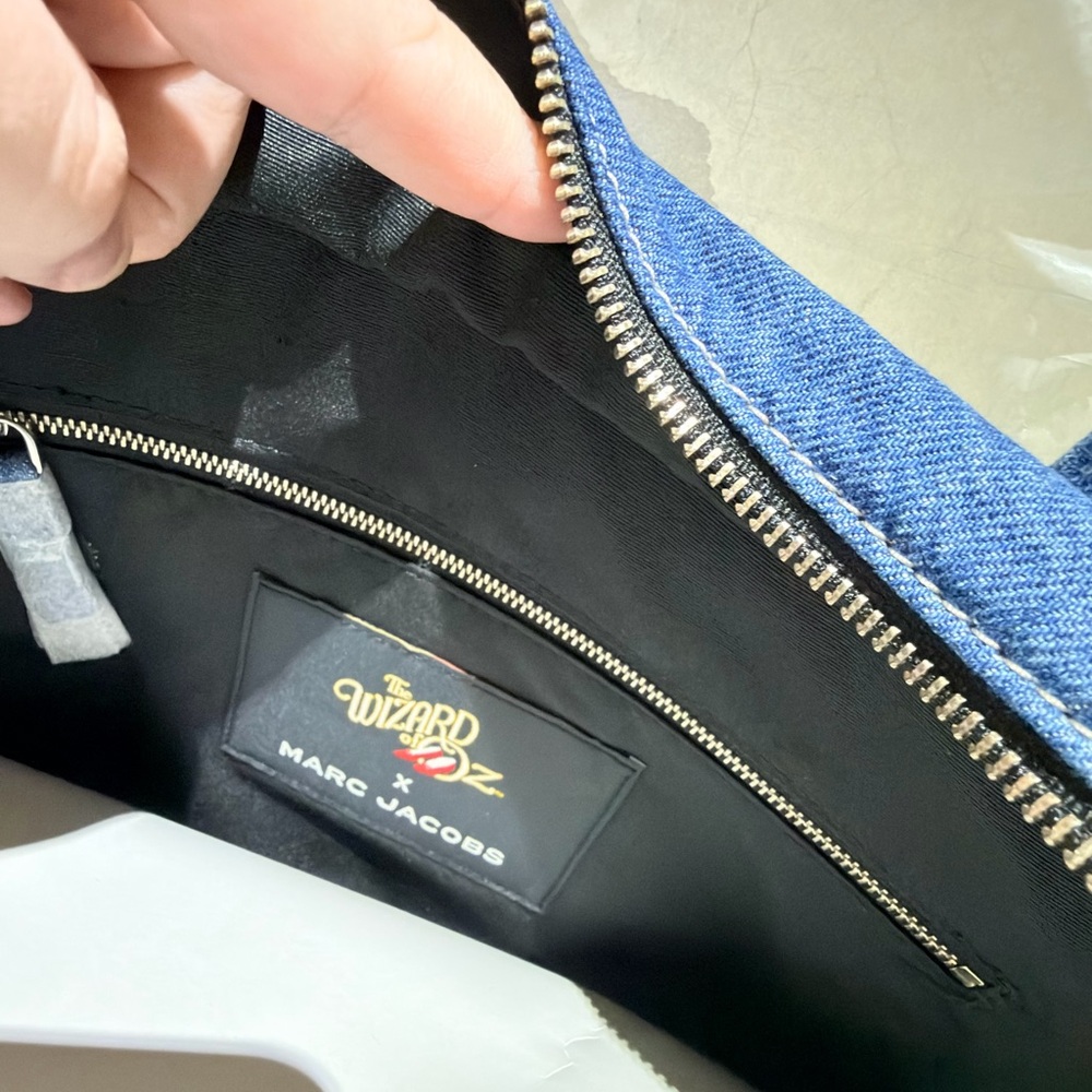 Marc Jacobs Classic Blue Tote - Picture 6 of 10
